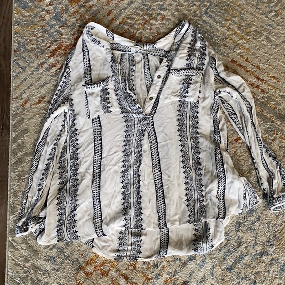 Blouse - Picture 1 of 3